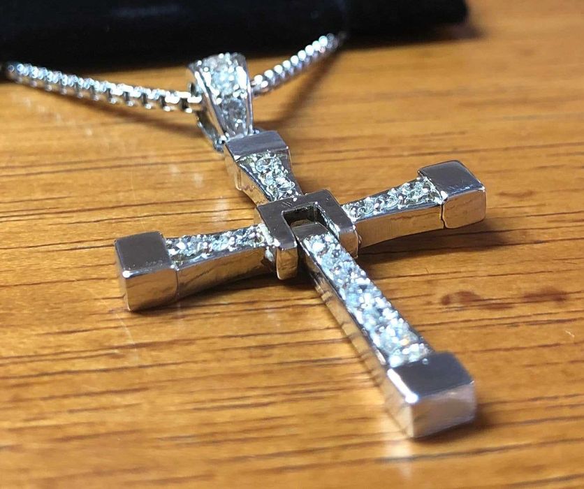 Колие Бързи и яростни Вин Дизъл Fast & Furious Vin Diesel cross