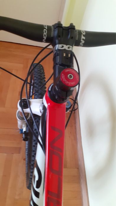 Bicicletă MTB Giant Talon 3 – 29” – frâne hidraulice – stare foarte bună