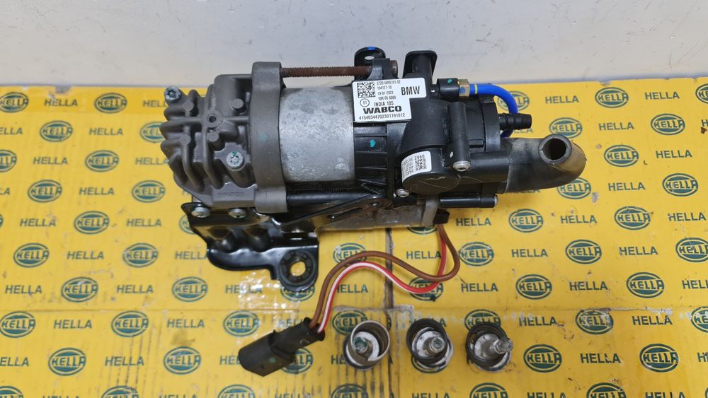 Compresor aer perne suspensie BMW 7 G11 G12 G70 I7 6895101