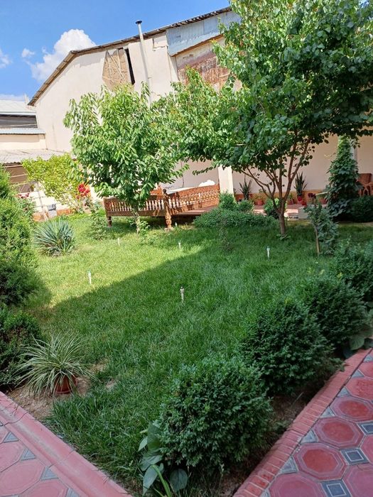 6 sotih 4 xona uy 1 katta yopiq ayvon