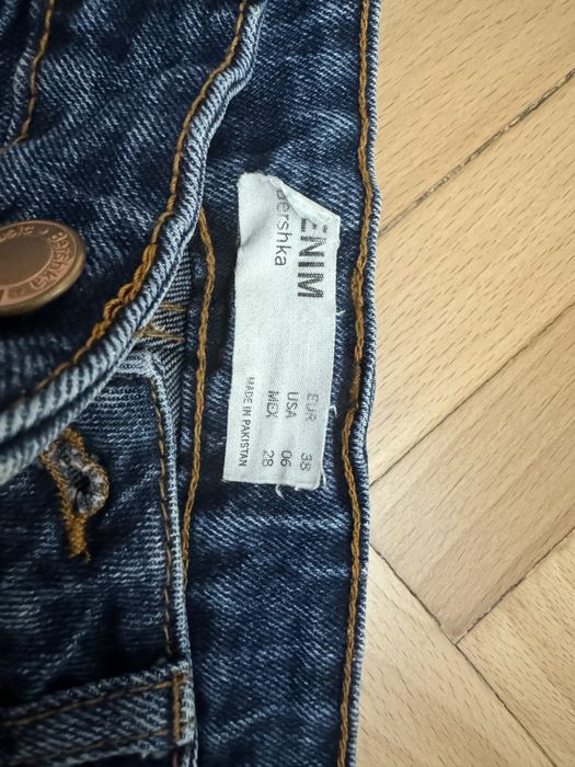 Къси дънкови панталони Bershka