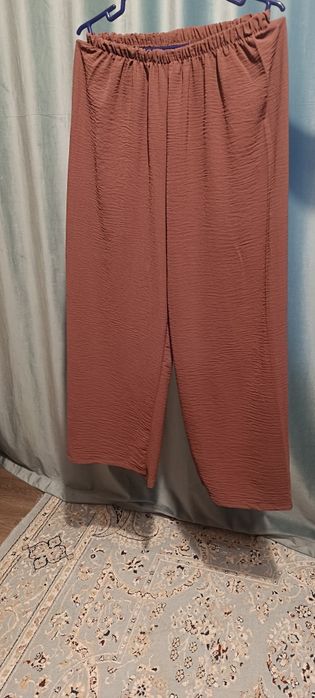 Продам новый костюм тройка