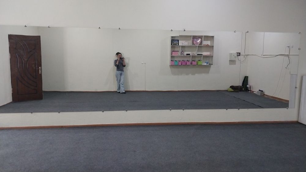 Большие зеркала продаются