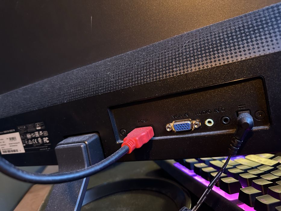 Acer 24” 75hz монитор перфектно състояние