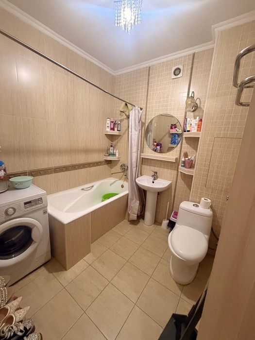 Продаётся ВТОРИЧКА 1в2/2/4 Ц1 42м2
Ор.р: Ц-1, Street 77

Мирзо-Улугбек