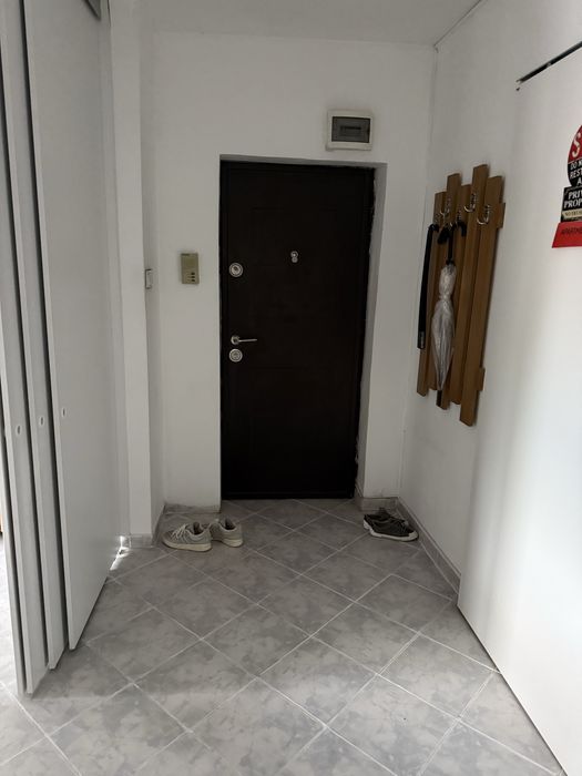 Vand apartament Otopeni(3 dormitoare+living si bucatarie)