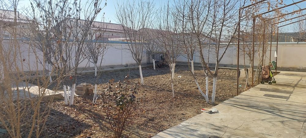 Котедж сотилади!