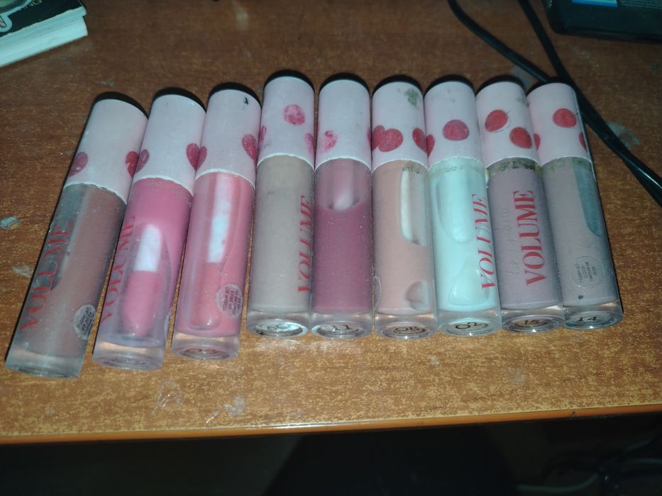 Продам блески для губ вивен сабо оригинал