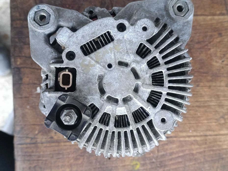 Динамо, алтернатор Рено Дачия / Scenic, Megan Duster - 82009605**