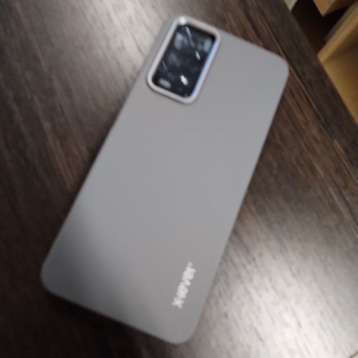 Продам смартфон ноут 11s