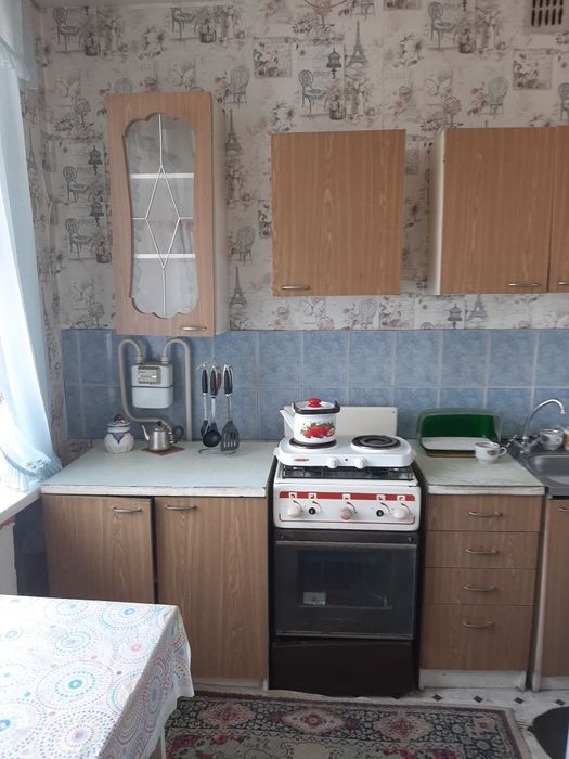 Продам 1,5 Пр. Назарбаева 48(сталинка)!