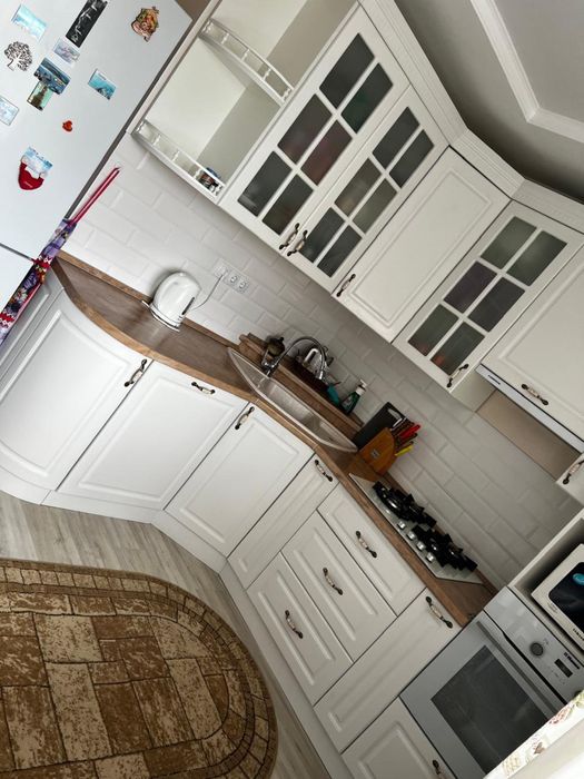 Сдам 2 ком.квартиру на длительный, семейной  паре!