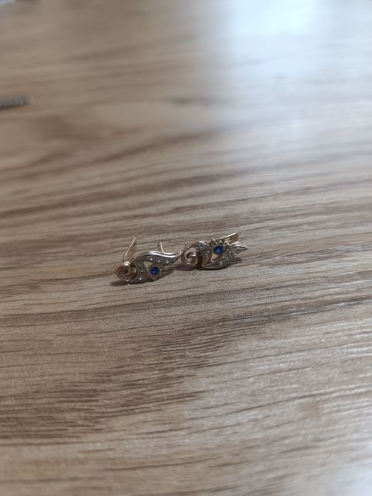 Продам Золотые серьги