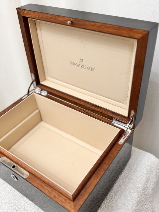 Оригинальная коробка от часов Audemars piguet