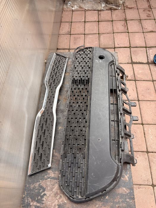 Решетки переднего бампера Kia Picanto