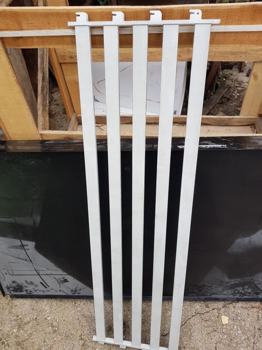 Куки закачалки за стелажи