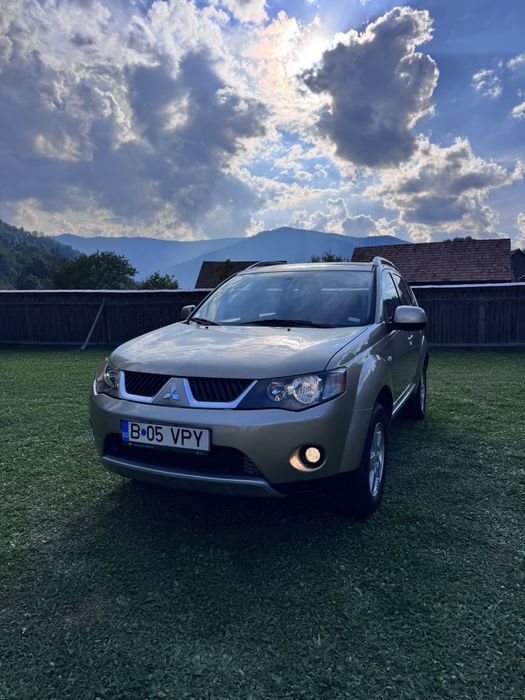De vanzare Mitshubishi Outlander Unic Propietar