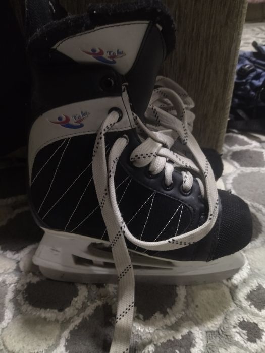 Продам коньки 36р
