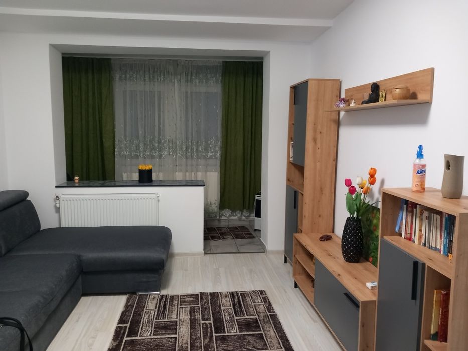 Apartament de inchiriat 1500lei