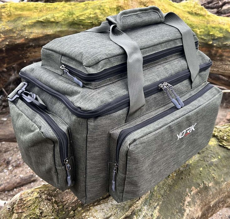 Сак за спининг риболов+кутия