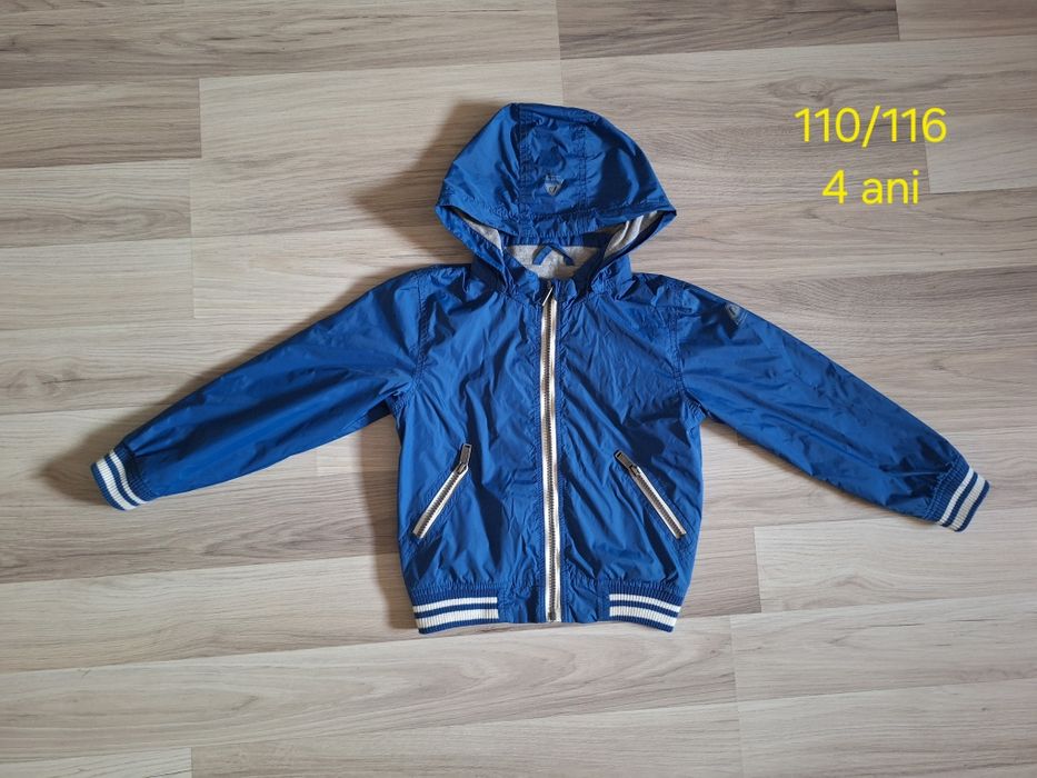 Geaca toamna subțire.  4 ani