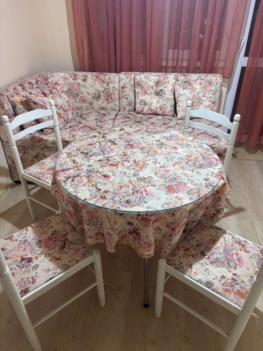 Маса, столове, кухненски ъгъл