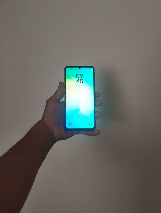 Samsung A 06 srochni sotiladi