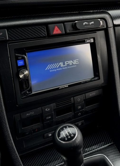Медия Alpine IVE-W560BT