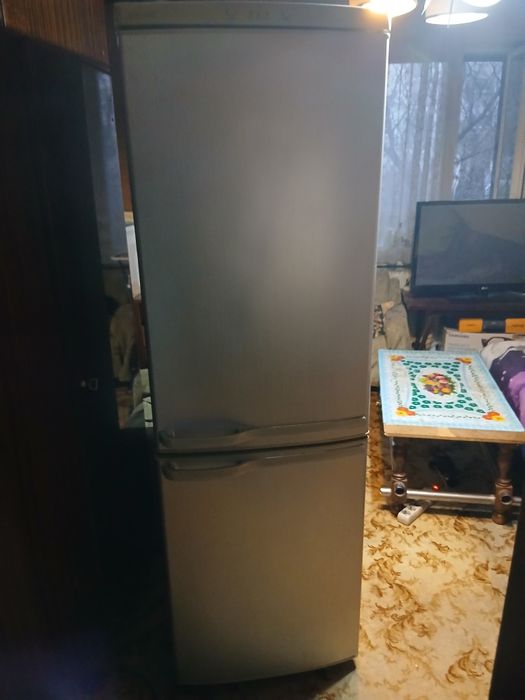 Продам холодильник б/у