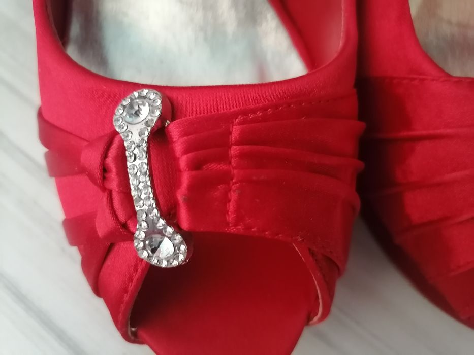 Дамски официални обувки червени