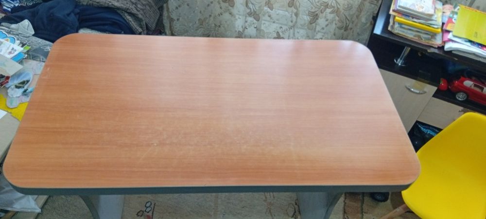 Продам кухонный стол б/у