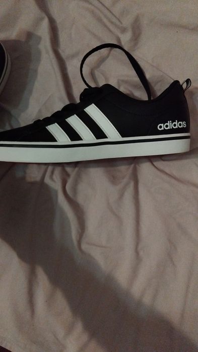 Adidasi adidas mărimea 41-42