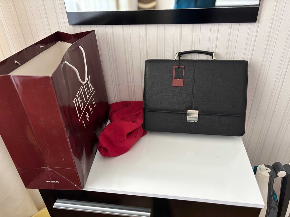 бизнес чанта Petek