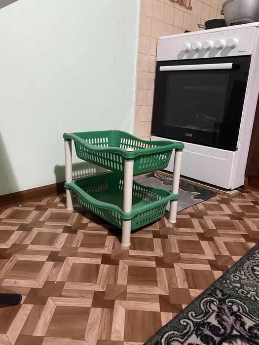 Продам корзину-этажерку для овощей