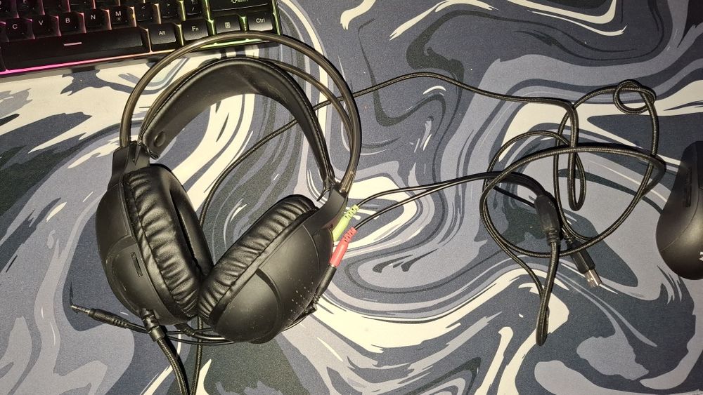 Casti Gaming White Shark