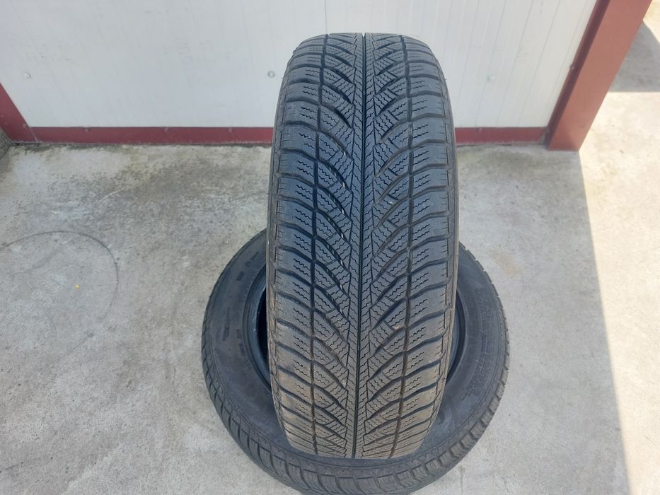 125 lei bucata! Doua anvelope M+S RFT 205 60 16 Goodyear! 6 mm