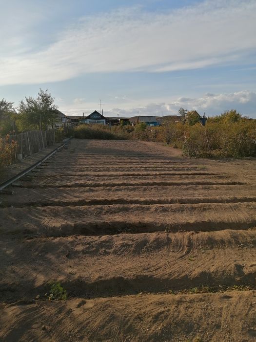 Дача на берегу соленого озера