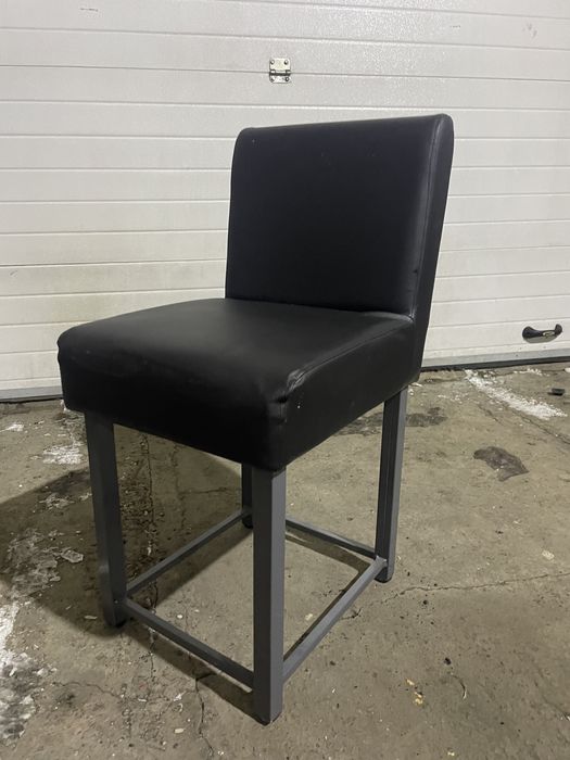 Продам стулья ( барные )