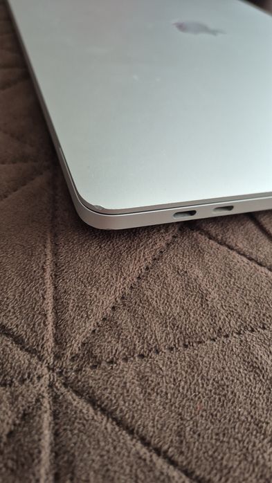 Apple MacBook Pro 16-инча