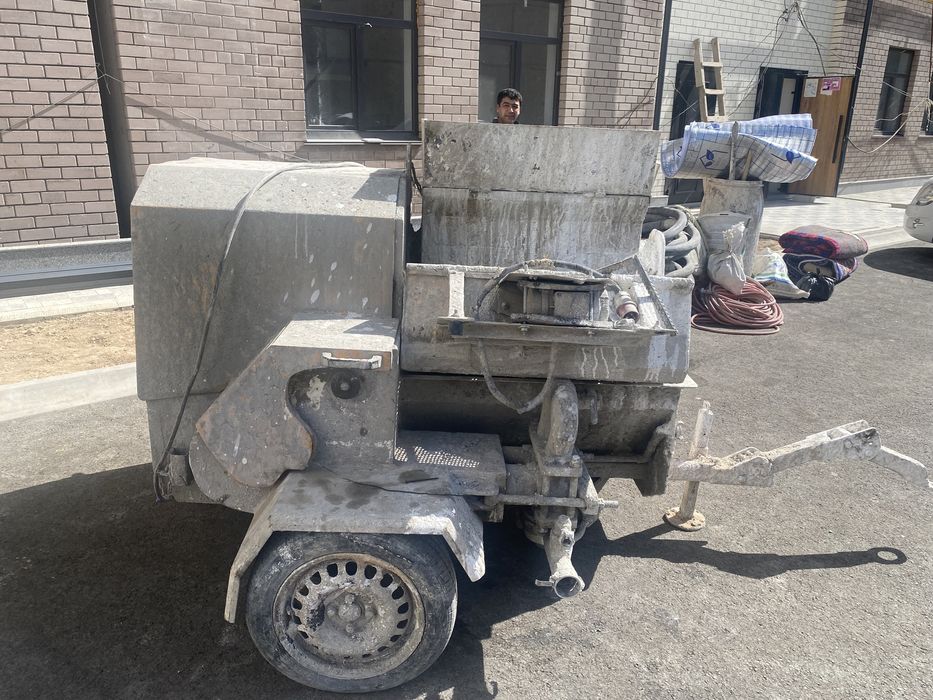 Qorasuvoq aparat sotiladi srochna, suvoq aparat shkaturka aparat