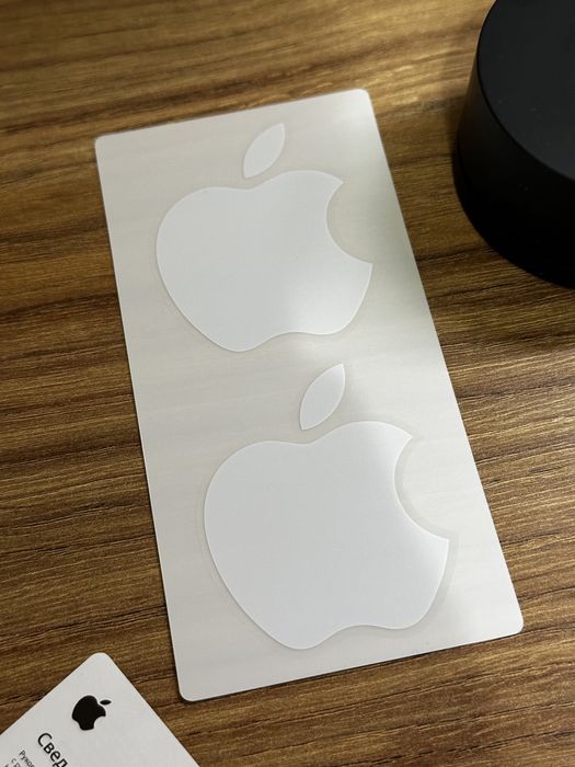 Оригинальные наклейки от Apple