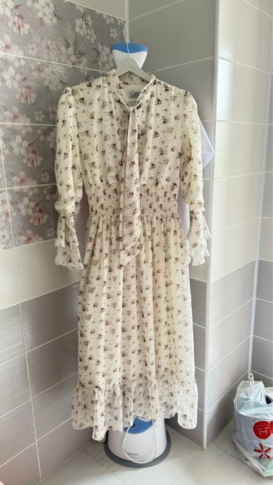 5 көйлек 50.000 тг , 1-2 рет киілген көйлектер