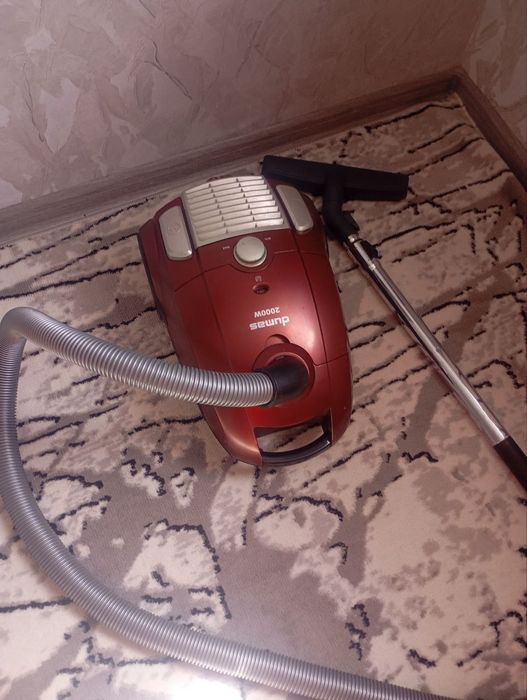 Продается пылесос рабочий , мешковой