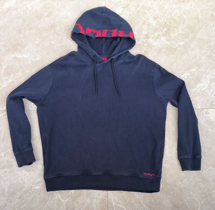 Hugo суичър L размер