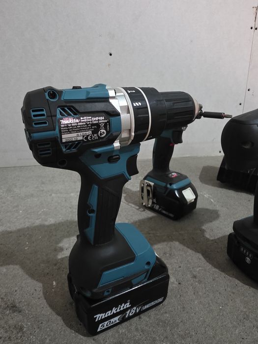 Vând set makita!
