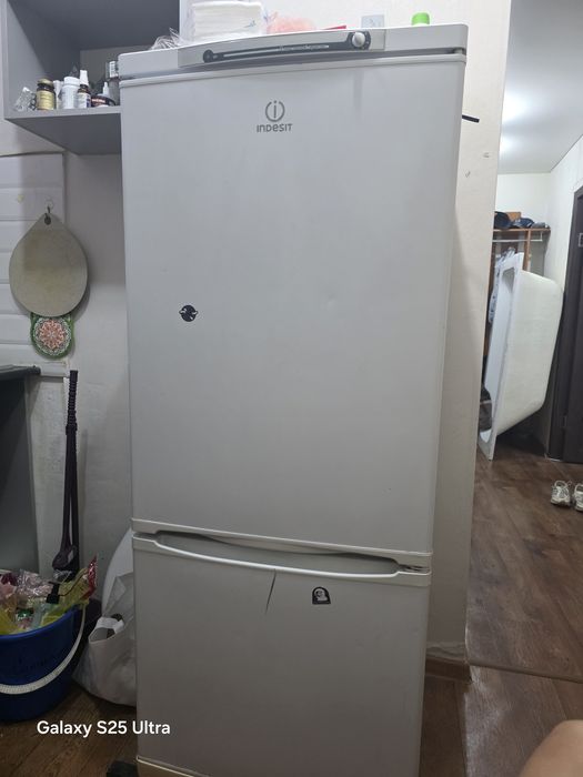 Продам холодильник Индезит