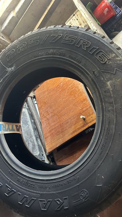 Шины на 225/75R16
