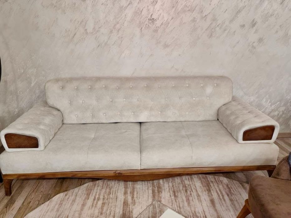 Разтегателен диван с функция сън