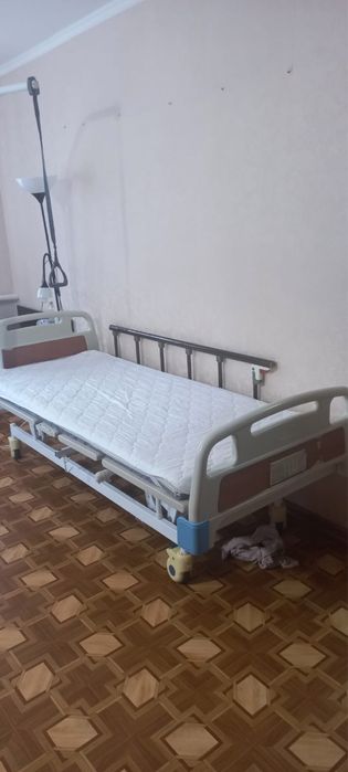 Медецинская кровать