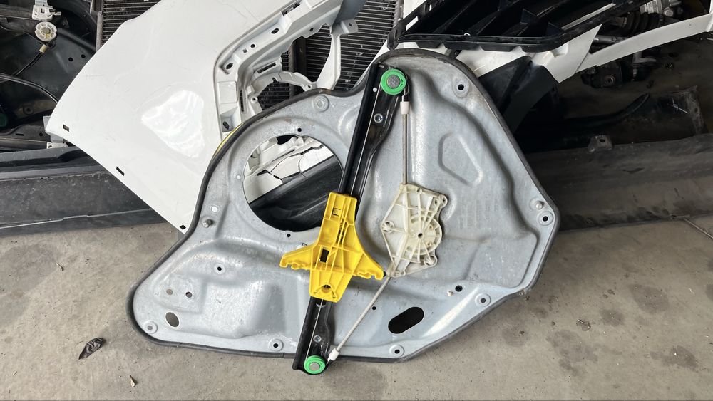 Volkswagen Golf 6 кора за задна дясна врата